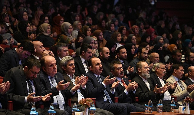 Konya Büyükşehir’in Tahir Büyükkörükçü Belgeseli Gösterimi ve Anma Gecesi Ağır İlgi Gördü