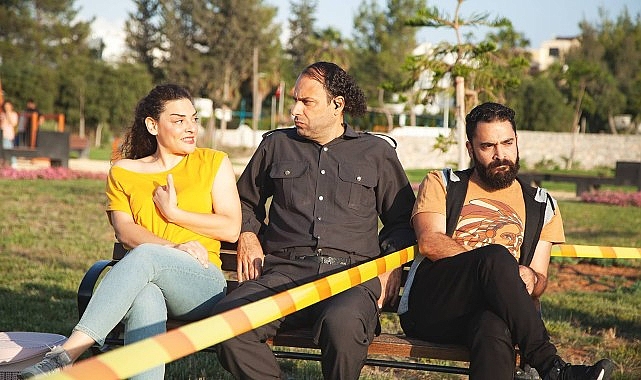 Lefkoşa Belediye Tiyatrosu “Parkta Hoş Bir Gün” Oyunuyla İstanbul’da