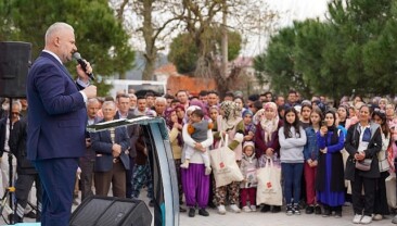Menemen Belediye Başkanı Aydın Pehlivan, Çukurköy’de dört açılış birden yaptı