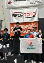 Nevşehir Belediyesi Gençlik ve Spor Kulübü sportmeni Mustafa Sacit Sümer, katıldığı Türkiye Şampiyonasında 3’ncü olarak bronz madalya kazandı