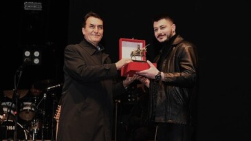 Semicenk’i dev meydandan 80 bin kişi askere uğurladı