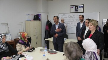 Sevimli, KOMEK’li bayanlarla buluştu