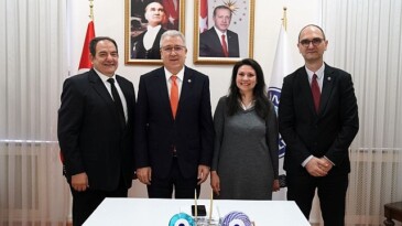 Türkiye’ye dönüş yapan Egeli akademisyen Dr. Günay Eşiyok, toksoplazmaya karşı attenüe aşı geliştirecek