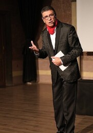 Ünlü sanatçı Cengiz Küçükayvaz’ın oynadığı ‘Bir Başarısızlık Hikayesi’ isimli tiyatro oyunu Kapadokya Kültür ve Sanat Merkezi’nde sahnelendi