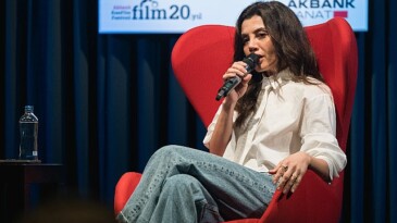 20. Akbank Kısa Sinema Şenliği’nde Gökçe Bahadır söyleşisine sinemaseverlerden ağır ilgi