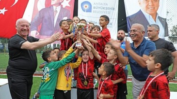 23 Nisan Futbol Turnuvası heyecan kattı