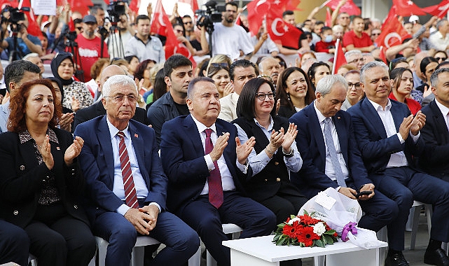 Antalya Büyükşehir Belediyesi’nde 2. Muhittin Böcek devri başladı