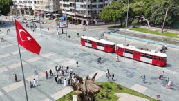 Antalya Büyükşehir Cumhuriyet Meydanı’ndaki pürüzleri kaldırdı