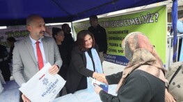 Aydın Büyükşehir Belediye Başkanı Özlem Çerçioğlu, Ata Tohumlarından üretilen fidelerin dağıtımını Söke’de gerçekleştirdi