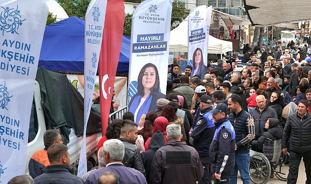 Aydın Büyükşehir Belediye Başkanı Özlem Çerçioğlu, Buharkent’te Cet Tohumlarından üretilen binlerce fidenin dağıtımını yaptı ve Buharkent Pazarı’nı ziyaret etti.