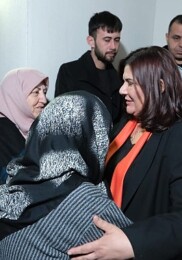 Aydın Büyükşehir Belediye Başkanı Özlem Çerçioğlu Çakırbeyli Mahallesi’nde vatandaşlarla iftarda buluştu