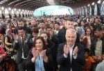 Aydın Büyükşehir Belediye Başkanı Özlem Çerçioğlu, Çine kapalı pazar yerinde vatandaşlar ve esnaflarla buluştu