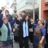 Aydın Büyükşehir Belediye Başkanı Özlem Çerçioğlu, Efeler’de kurulan Çarşamba Pazarı’nı ziyaret etti