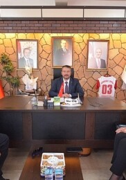 Belediye Liderimiz Adnan Öztaş’a vatandaşlarımızın güzel olsun ziyaretleri kapsamında, Resmi Kurum Müdürlerimizden de ziyaretler devam ediyor