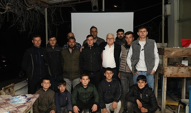 Burhaniye Belediye Lider Adayı Ali Kemal Deveciler Kuyumcu Mahallesi’nde bir ortaya gelerek mahalle sakinleriyle kıymetli bir buluşma gerçekleştirdi