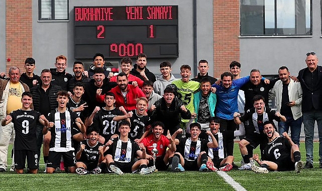 Burhaniye Belediyespor U-18 Grubu Üst Üste 2. Kere Türkiye Şampiyonası’nda