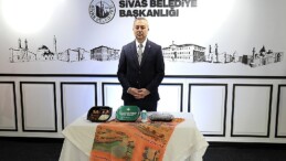 Büyük Birlik Partisi Sivas Belediye Lideri Dr. Adem Uzun, seçim periyodu vaatlerini “…Ve başlıyoruz” sloganıyla teker teker hayata geçireceğini tabir etmişti