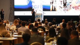 Dünyanın en büyük sivil toplum ağlarından biri olan JCI (Junior Chamber International ) tarafından düzenlenen Yaratıcı Liderlik Tepesi Efes Selçuk’ta başladı