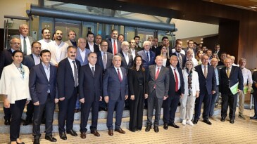 Egeli zeytin zeytinyağı ihracatçıları ambalajlı ihracatı ödüllendirdi