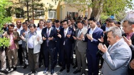 Geçtiğimiz günlerde mazbatasını alan Karaman Belediye Başkanı Savaş Kalaycı, dualarla ve kurban kesilerek vazifesine başladı