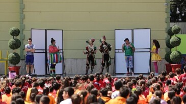 Güçlü Çocuk Tiyatrosu Yine Zelzele Bölgesindeki Çocuklarla Buluştu