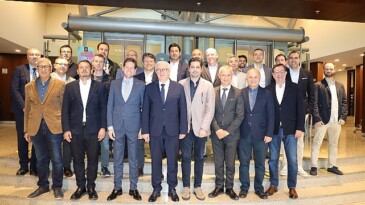 İhracatçılar Cumhuriyetimizin ikinci yüzyılının maksatlarını belirlemek için genel şuraya gidiyor