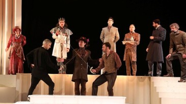 İstanbul Büyükşehir Belediyesi Kent Tiyatroları, bu hafta 9 oyunla seyirci karşısına çıkıyor