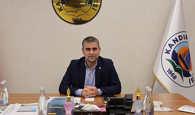 Kandıra Belediye Başkanı Adnan Turan Kadir Gecesi münasebetiyle bir ileti yayımlayarak Kandıra halkının ve İslam aleminin mübarek gecesini tebrik etti