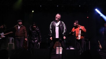 Karadenizliler Gecesinde Resul Dindar Coşturdu