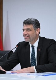 Kartepe Belediyesi yeni periyodun birinci meclisi olan Nisan Ayı olağan meclis toplantısı Kartepe Belediye Başkanı Av.M.Mustafa Kocaman, başkanlığında yapıldı