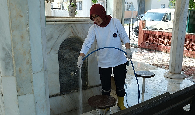 Kemer’de mescitlerde bayram paklığı