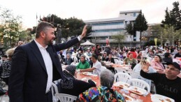 Lider Duman iftar ve sahurda hemşehrileriyle buluştu