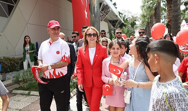 Lider Memnun’dan çocuklara lunapark sürprizi