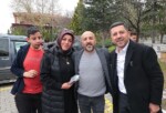 Nevşehir Belediyesi tarafından, arife günü mezarlık ziyaretinde bulunan vatandaşlara Yasin-i Şerif, tesbih ve gül suyu dağıtıldı