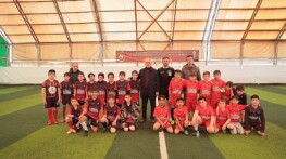 Nevşehir Belediyesi tarafından düzenlenen 3. İlkokullar Ortası 23 Nisan Halı Saha Futbol Turnuvası başladı