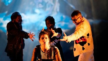 Nilüfer Kent Tiyatrosu yeni oyunla izleyici karşısında