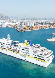 QTerminals Antalya Limanı, yılın birinci kruvaziyer gemisi olan Hamburg’u ağırladı