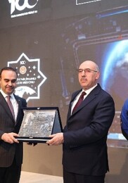 Sanayi ve Teknoloji Bakanı Mehmet Fatih Kacır ve Türkiye Ulusal Uzay Programı Kapsamında Uzaya gönderilen birinci Türk Astronot Alper Gezeravcı DEÜ’lü Gençlerle Bir Ortaya Geldi