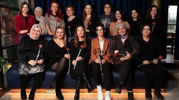 Uber, Bölümde Sayısı Çok Az Olan Bayan Taksi Şoförlerini Destekliyor