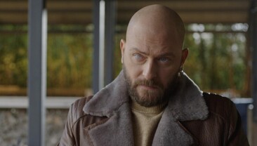 Ünlü oyuncu Tolgahan Sayışman, yeni dizisi “Arjen” ile ekranlara dönüyor. Fragmanı yayınlanan dizi, 26 Nisan’da GAİN’de başlıyor