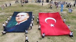 “19 Mayıs Atatürk’ü Anma Gençlik ve Spor Bayramı” Burhaniye’de çelenk merasimi ve kutlama programı etkinlikleriyle başladı