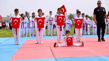 19 Mayıs Atatürk’ü Anma Gençlik ve Spor Bayramı, Didim’de merasimlerle kutlandı