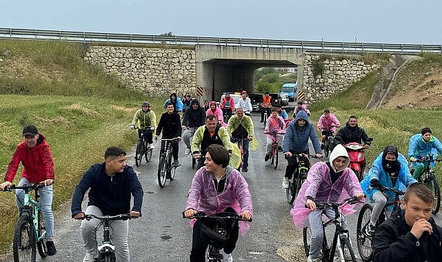 Atatürk için pedal çevirdiler