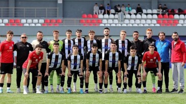 Burhaniye Belediyespor U-18 Ekibi, Türkiye Şampiyonası’na son 24 cinsinde veda etti