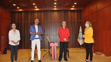 Ege Üniversitesi (EÜ) Devlet Türk Musikisi Konservatuarı (DTMK) tarafından “Valslerden Semailere” müzik dinletisi düzenlendi
