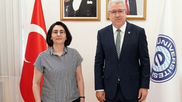 Egeli akademisyen ve takımı ChatGPT’nin ürettiği metinlerin telaffuz tahlilini gerçekleştirecek