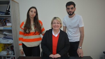 Egeli İletişimcilerden bilgiyi el ele aktaran proje