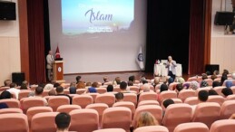 EÜ’de “Din ve Paha Olarak İslam” konferansı düzenlendi