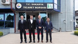Geyve Belediye Başkanı Selçuk Yıldız Sakarya Ticaret Borsası Lideri Mustafa Genç’i ziyaret ederek görüşmeler gerçekleştirdi
