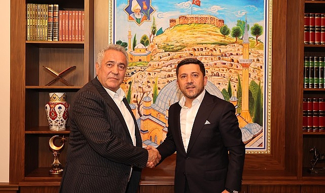 Göreme Belediye Başkanı Ömer Eren ve Niğde Aktaş Belediye Başkanı Kamber Aktaş, Nevşehir Belediye Lideri Rasim Arı’ya ‘hayırlı olsun’ ziyaretinde bulundu